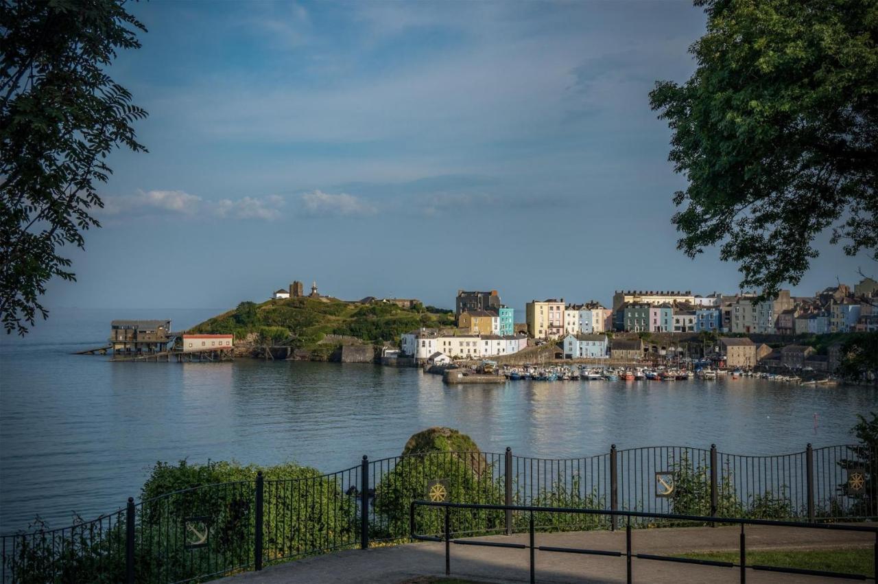 Dragons Den - 2 Bedroom Apartment - Tenby Exterior photo