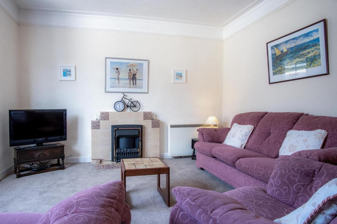 Dragons Den - 2 Bedroom Apartment - Tenby Exterior photo