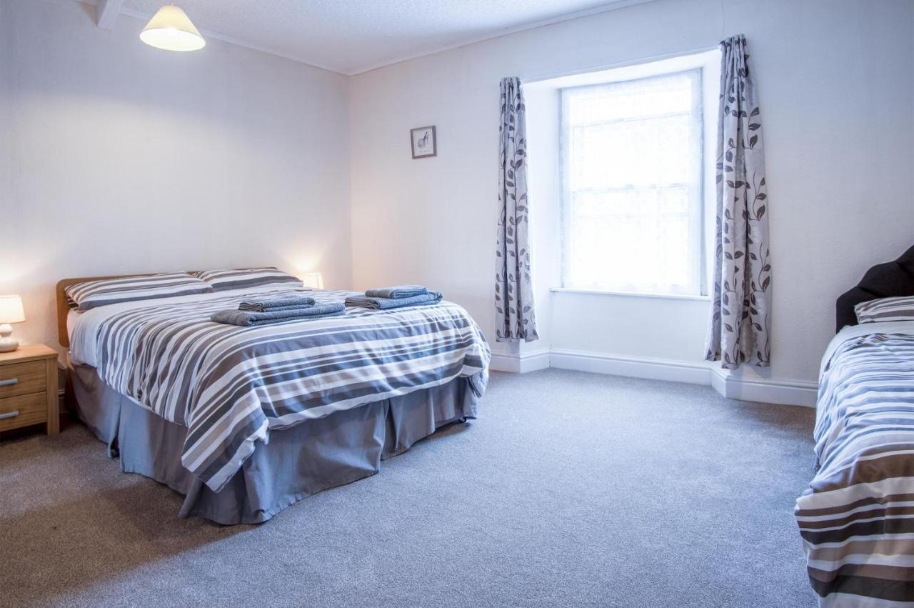 Dragons Den - 2 Bedroom Apartment - Tenby Exterior photo